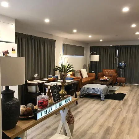 St Lucks I-Relax Luxury Townhouse-Bnb